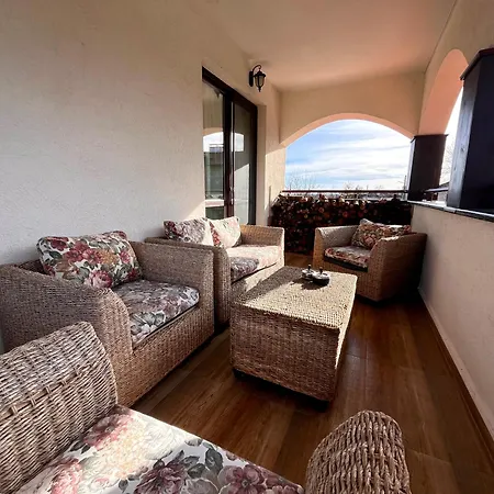 Villa Entheos *