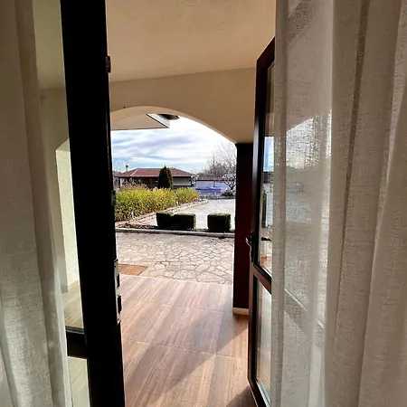 Entheos Villa *