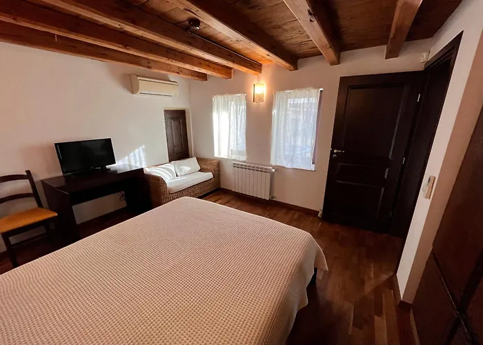 Entheos Villa Vŭrben